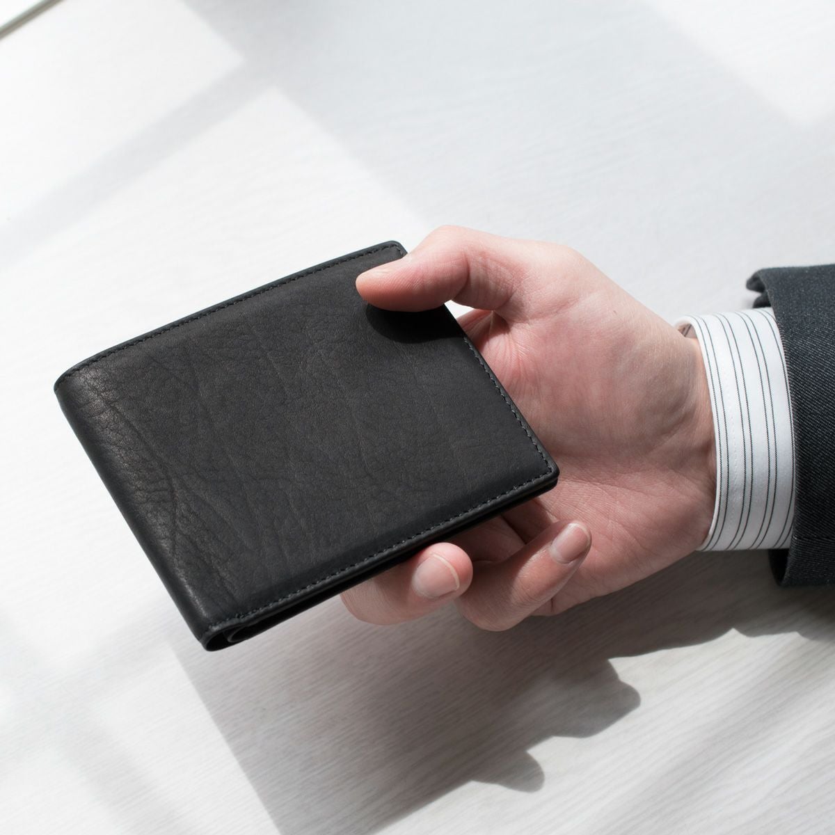 カーフレザー二つ折財布｜素上げで仕上げた上質カーフ | aso(アソ)公式